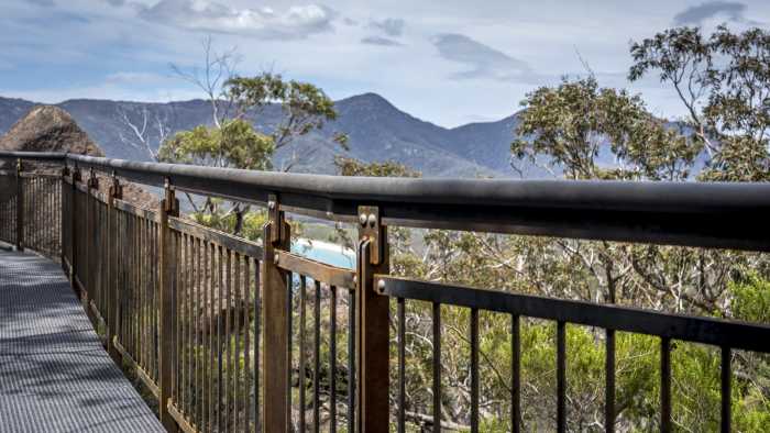 CPT Wineglass Bay handrail detail